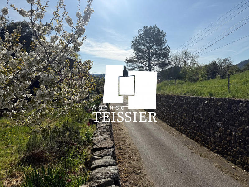 Maison - 216 m² - 12 pièces