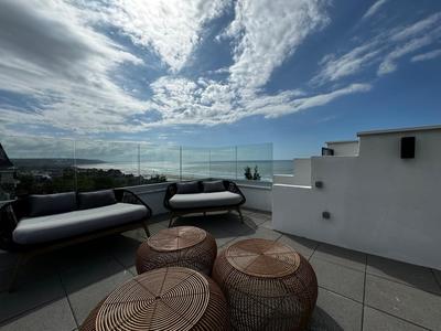 Maison contemporaine - 417 m² - 10 pièces