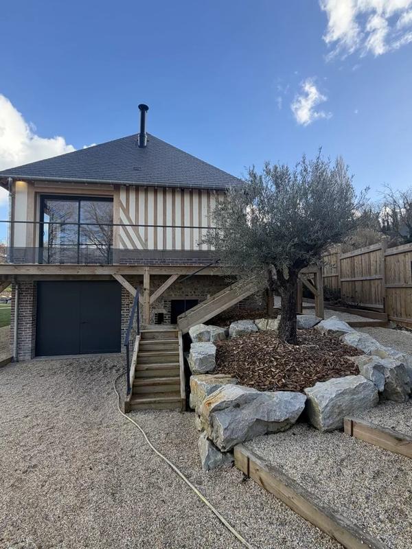 Propriété - 205 m² - 6 pièces