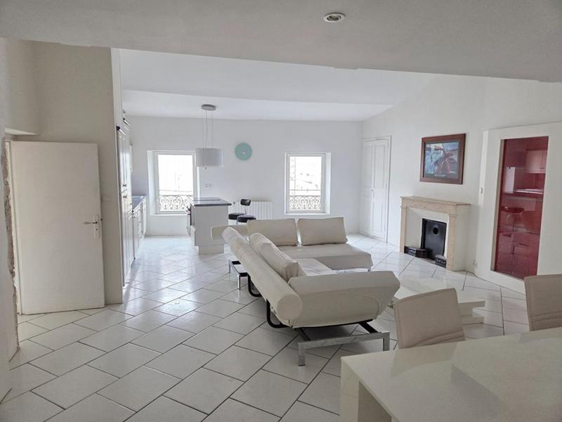 Appartement - 91 m² - 3 pièces