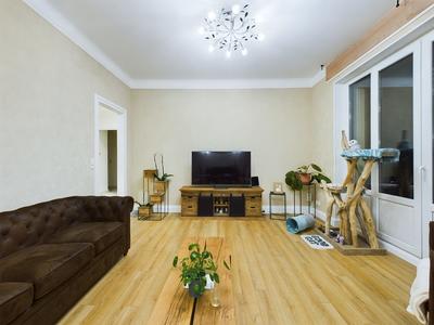 Appartement - 81 m² - 3 pièces