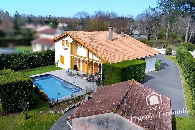 Maison - 130 m² - 5 pièces