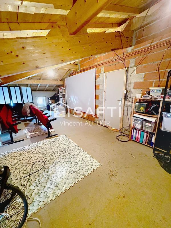 Maison - 198 m² - 7 pièces