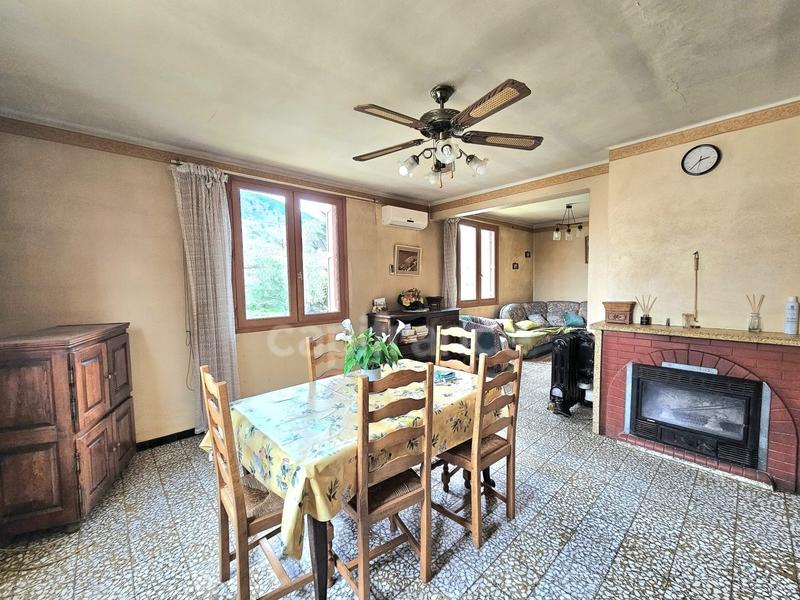 Maison - 193 m² - 5 pièces