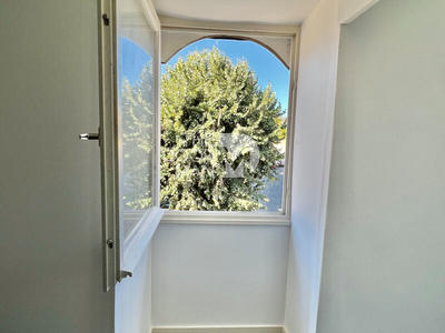 Immeuble - 98 m² - 5 pièces