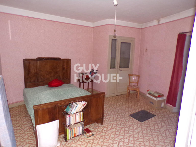 Maison - 250 m² - 12 pièces