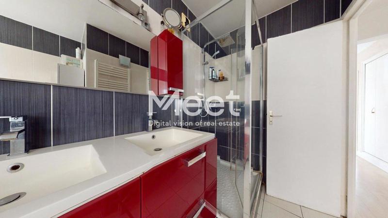 Appartement - 105 m² - 5 pièces