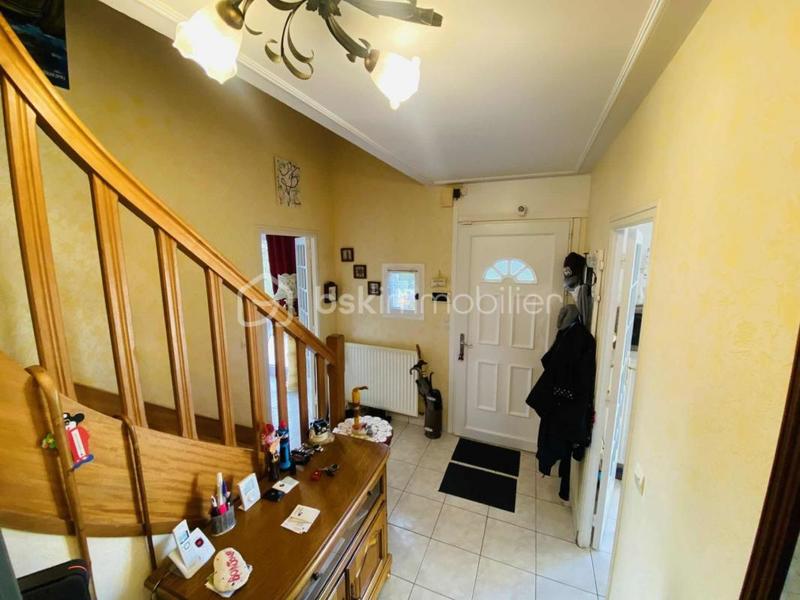 Maison traditionnelle - 140 m² - 7 pièces