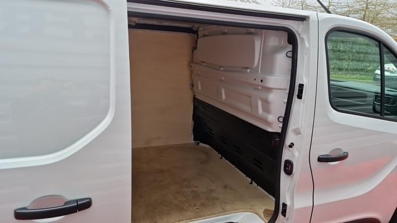 Renault Trafic Fourgon l2h1 3000 kg blue dci 130 confort