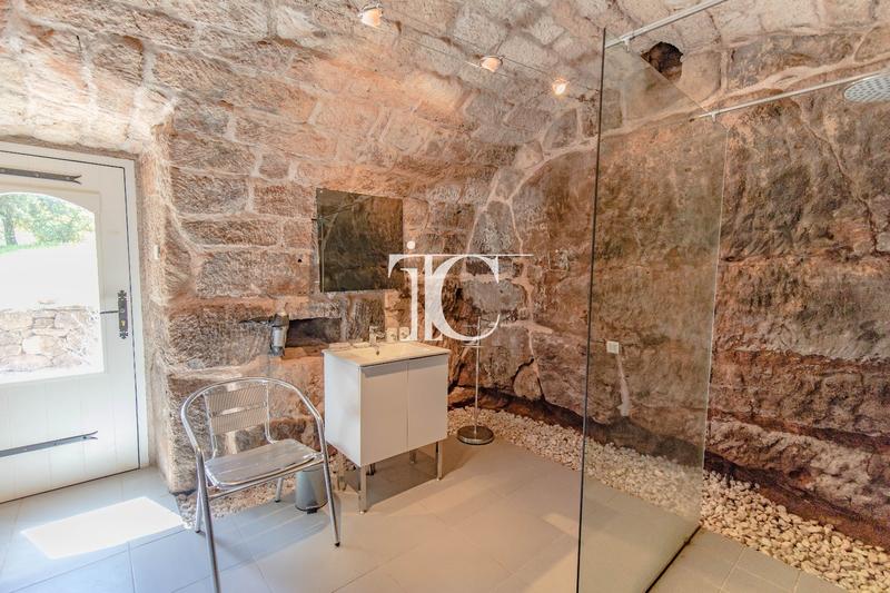 Maison - 301 m² - 8 pièces