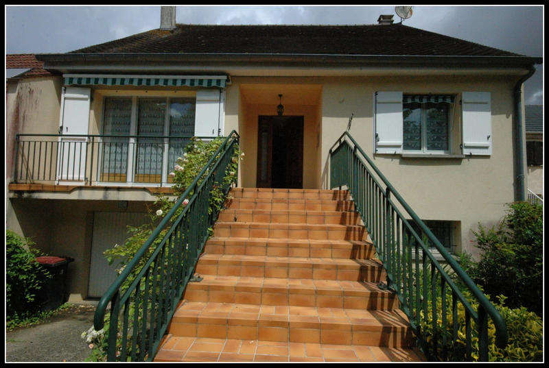 Maison traditionnelle - 200 m² - 6 pièces