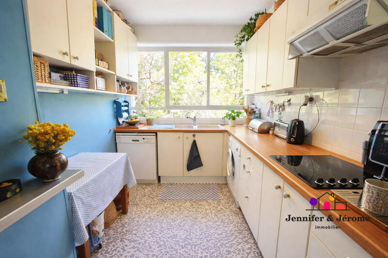 Appartement - 102 m² - 5 pièces