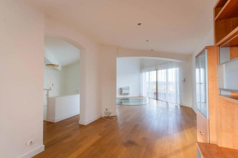 Maison d'architecte - 320 m² - 9 pièces