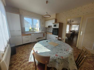 Maison - 136 m² - 8 pièces