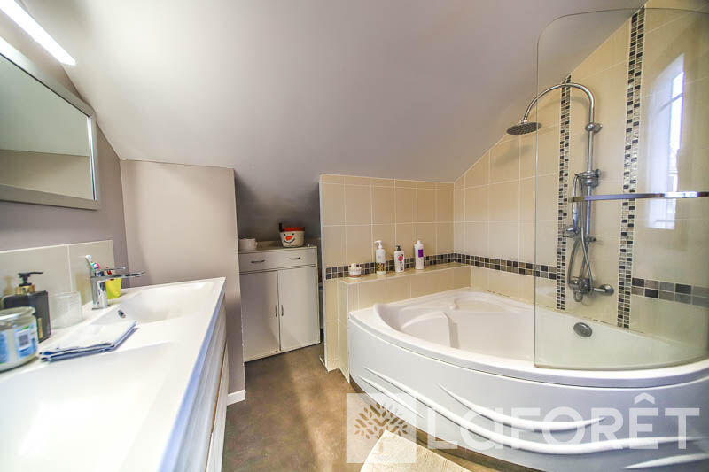 Maison - 103 m² - 5 pièces