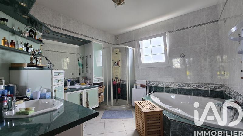 Maison - 345 m² - 10 pièces