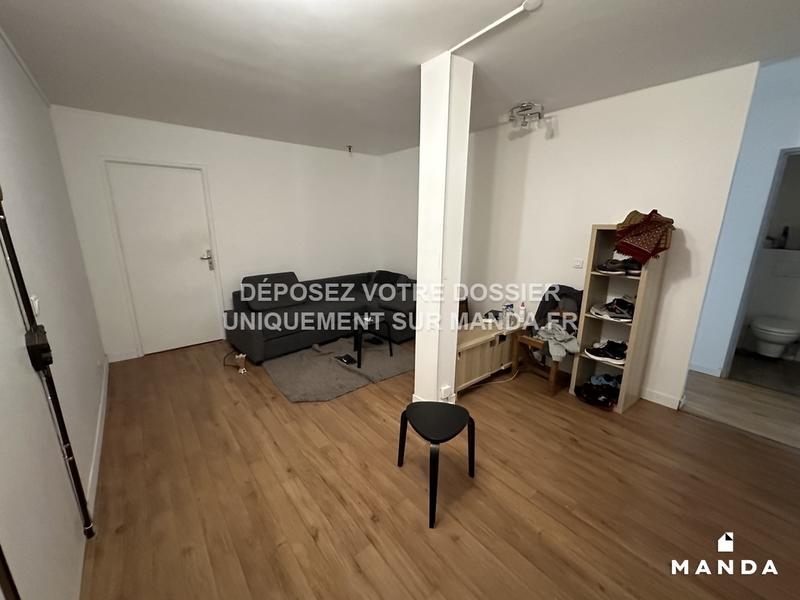 Chambre - 12 m² - 5 pièces