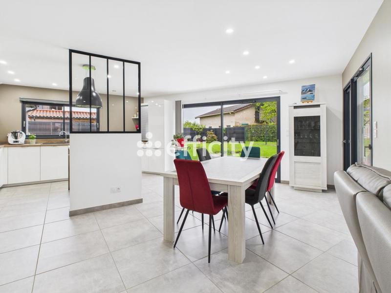 Maison - 142 m² - 5 pièces