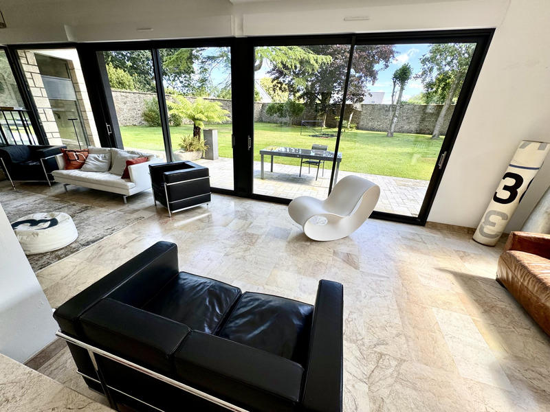 Maison - 311 m² - 8 pièces