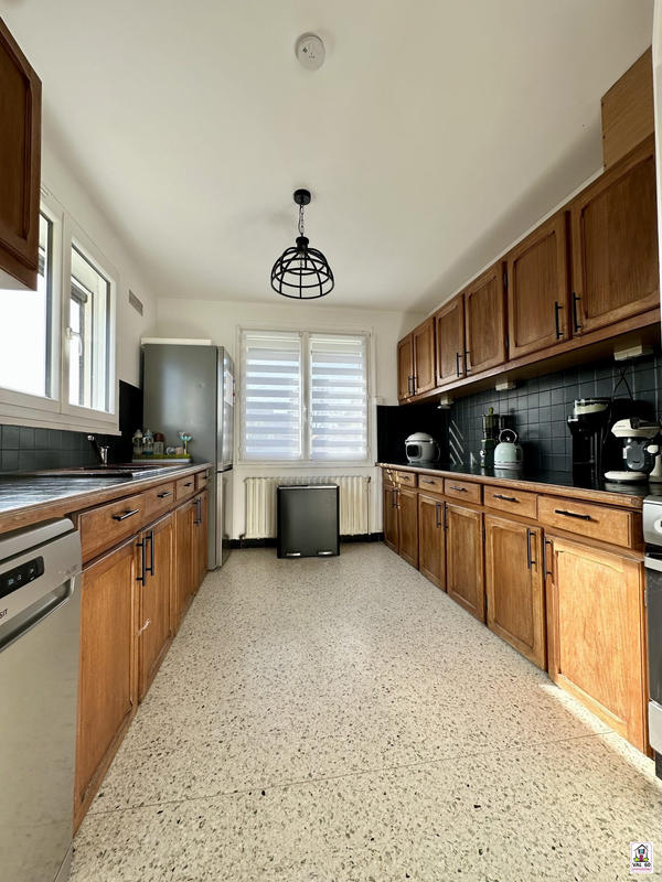 Maison - 140 m² - 6 pièces