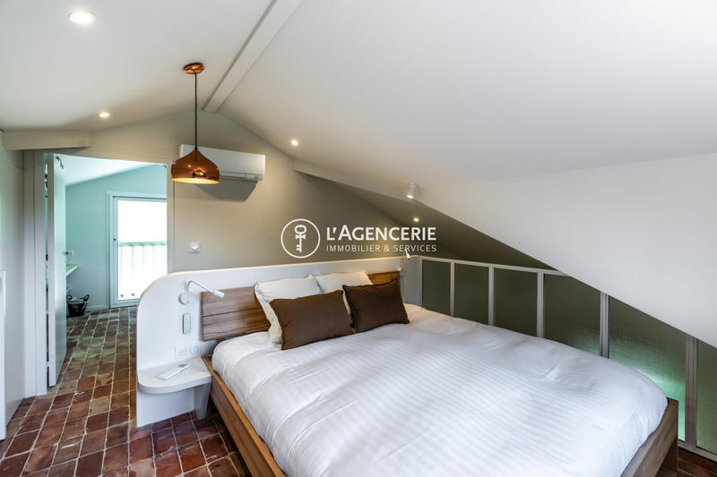 Maison - 161 m² - 5 pièces