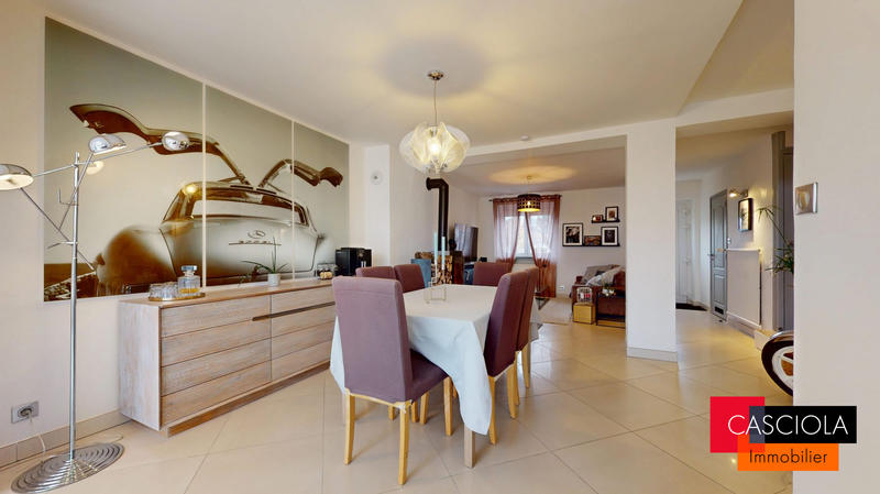 Maison - 131 m² - 6 pièces