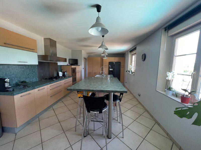 Maison - 470 m² - 12 pièces