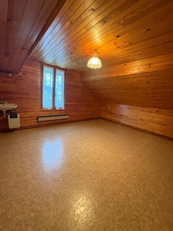 Maison - 150 m² - 11 pièces