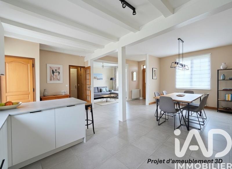 Maison - 99 m² - 5 pièces