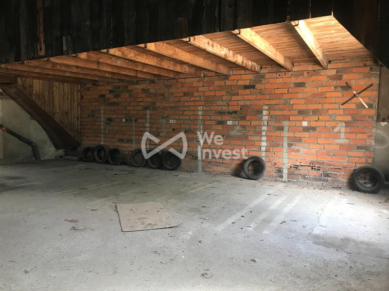 Parking / Garage - 12 m²