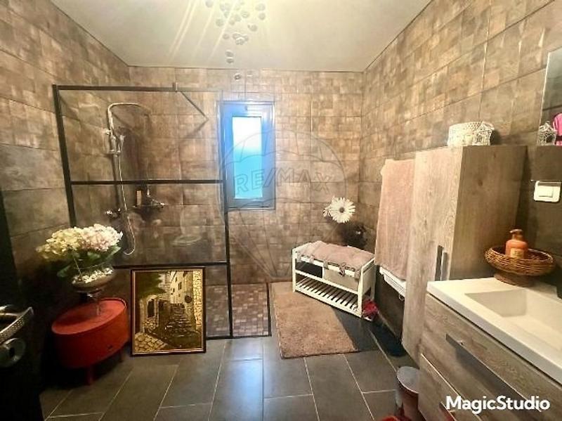 Maison - 145 m² - 6 pièces