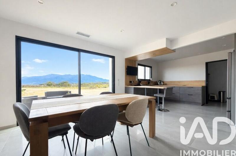 Maison - 105 m² - 4 pièces