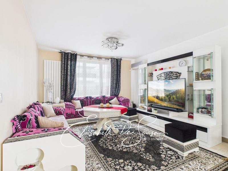 Maison - 210 m² - 8 pièces