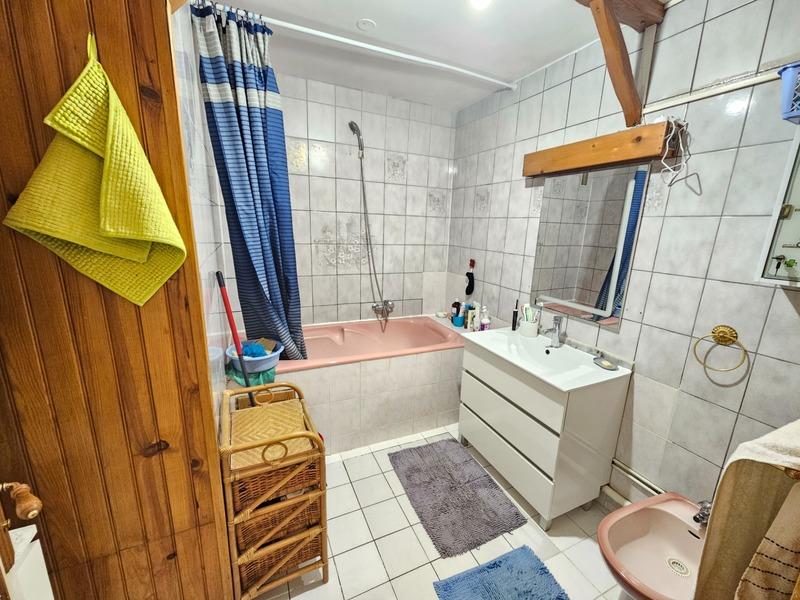 Appartement - 80 m² - 5 pièces