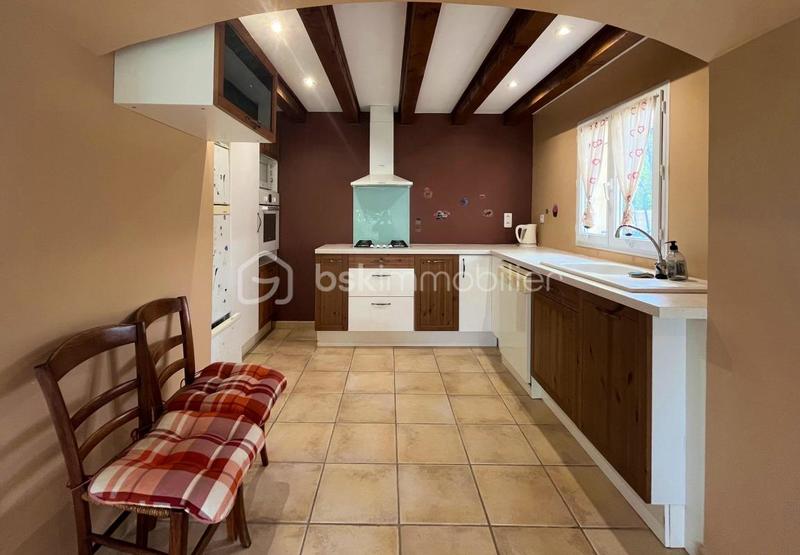 Maison - 265 m² - 13 pièces