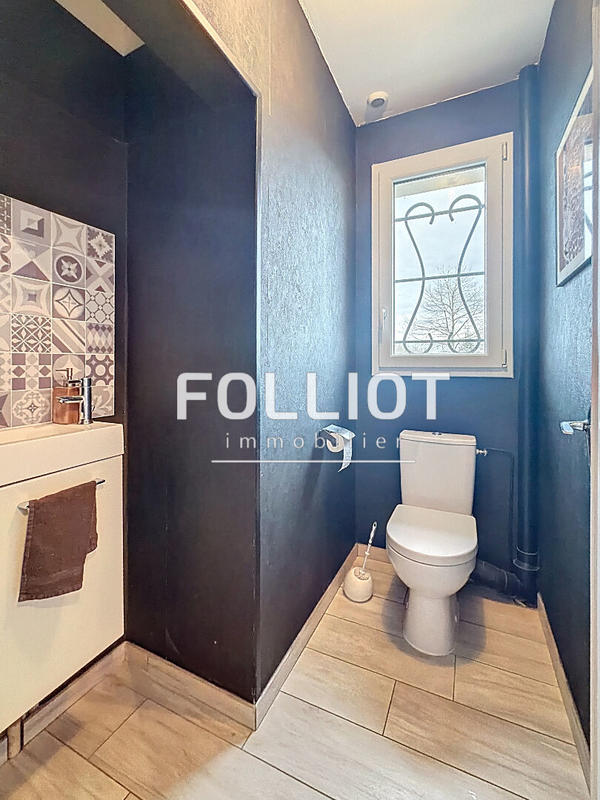 Maison - 158 m² - 8 pièces