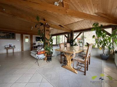 Propriété - 162 m² - 8 pièces
