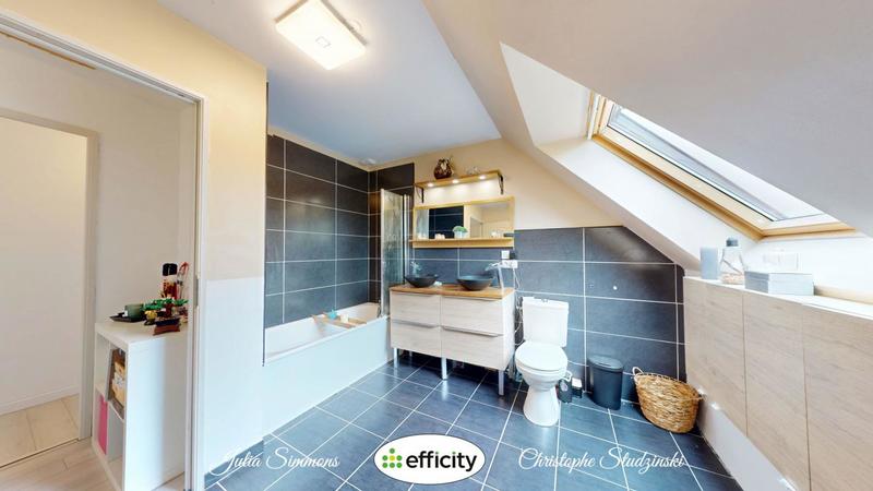 Maison - 184 m² - 8 pièces