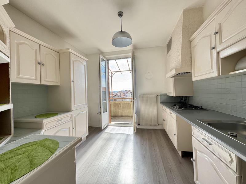 Appartement - 76 m² - 4 pièces