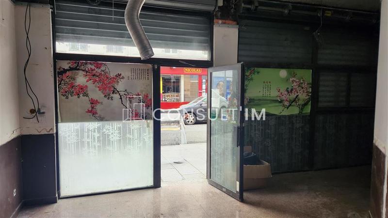Local commercial - 84 m²