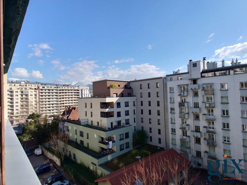 Appartement - 147 m² - 6 pièces