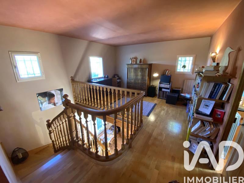 Maison - 204 m² - 7 pièces