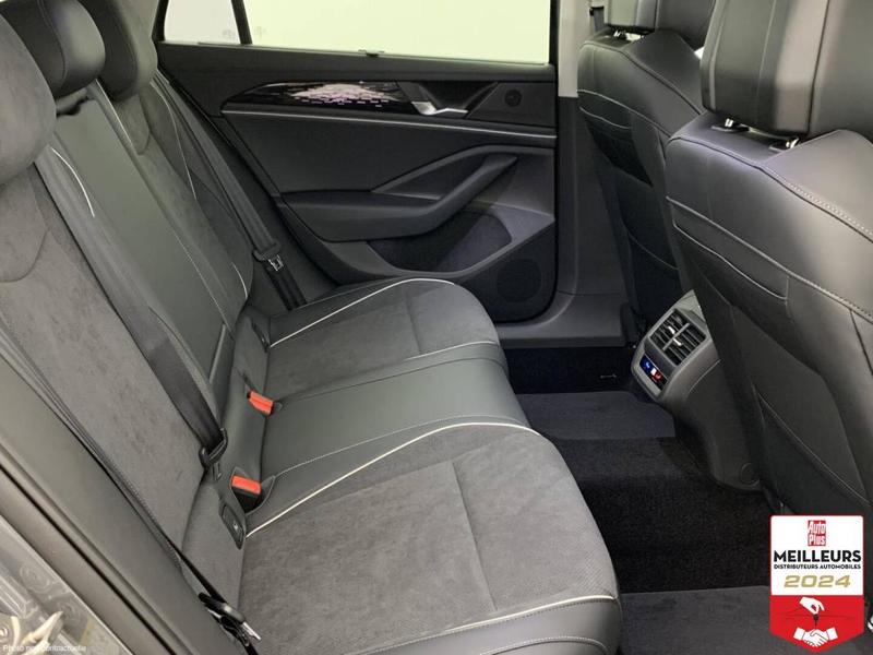 Volkswagen Passat 1.5 eTSI Opf 150 Dsg7 Elegance