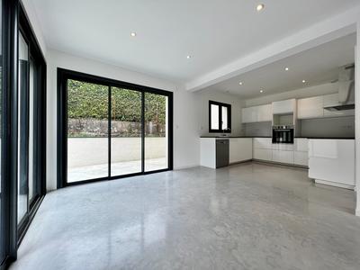 Appartement - 79 m² - 3 pièces