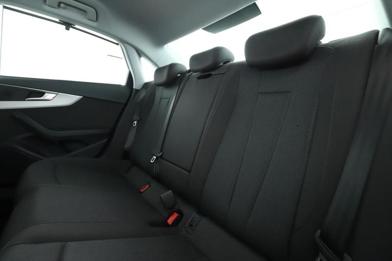 Audi A4 35 Tdi Design s tronic 163 ch