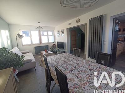 Maison - 75 m² - 5 pièces