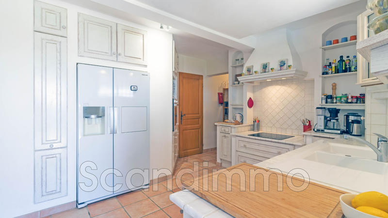 Maison - 180 m² - 5 pièces