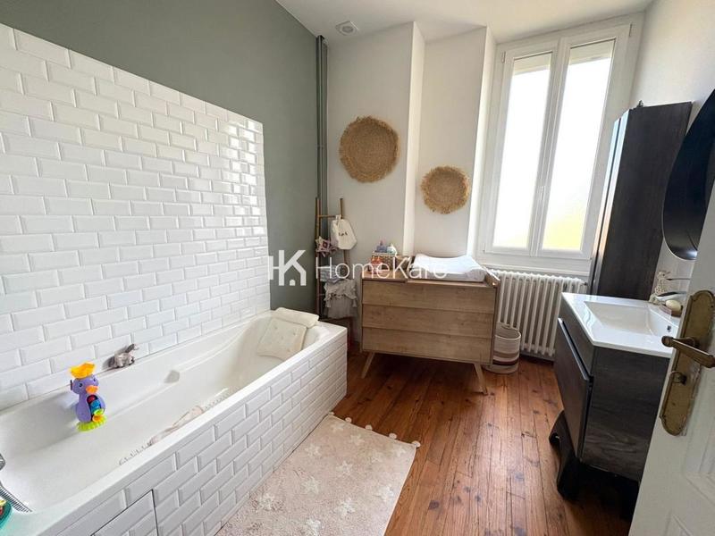 Maison - 160 m² - 5 pièces