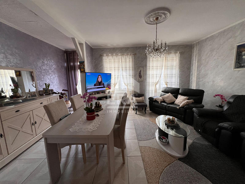 Maison - 90 m² - 4 pièces