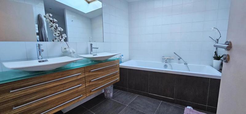 Maison en pierre - 190 m² - 6 pièces